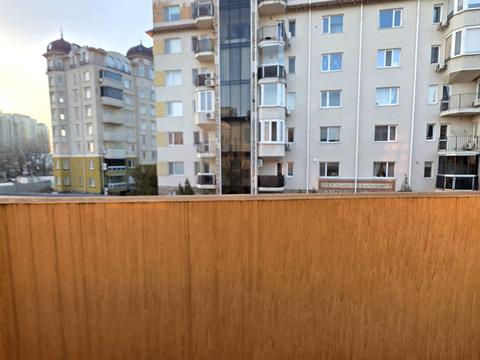 квартира по адресу Парижская ул., 16