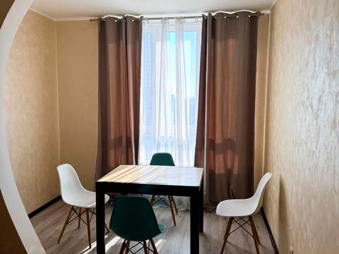 квартира за адресою Академіка Глушкова просп., 9-Д