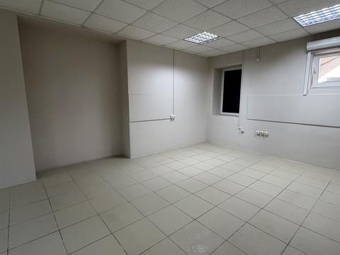 комерційна за адресою Рівне, Степана Дем'янчука вул., 1б