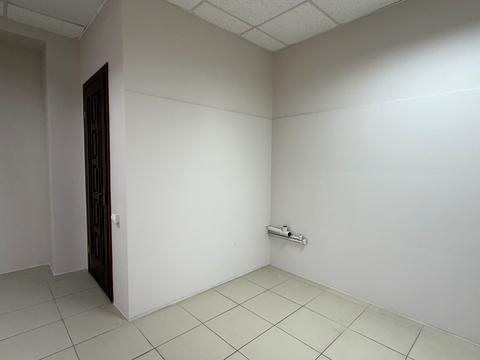 комерційна за адресою Рівне, Степана Дем'янчука вул., 1б