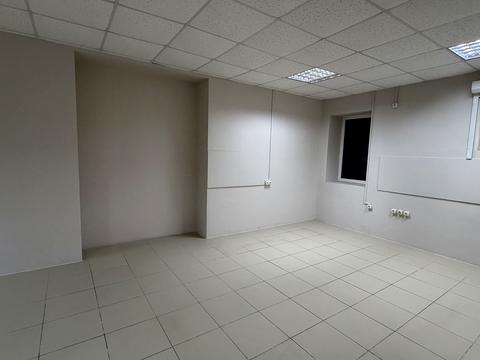 комерційна за адресою Рівне, Степана Дем'янчука вул., 1б