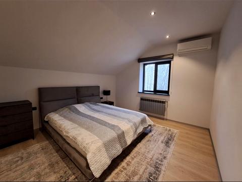 дом по адресу Апрельская ул.