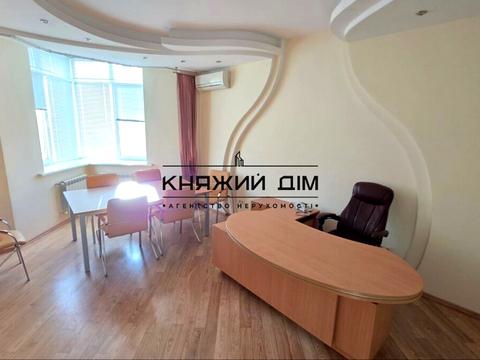 коммерческая по адресу Евгения Коновальца ул. (Щорса), 32-Г