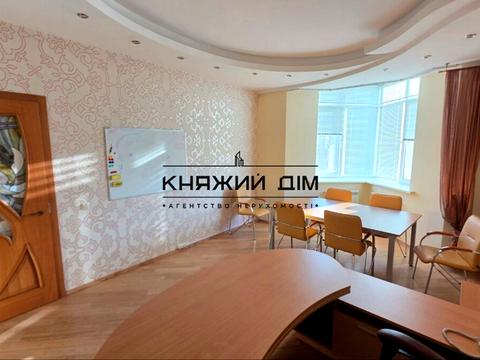 коммерческая по адресу Евгения Коновальца ул. (Щорса), 32-Г