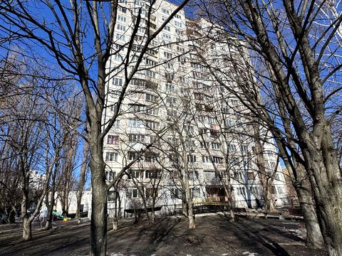 квартира за адресою Академіка Глушкова просп., 18