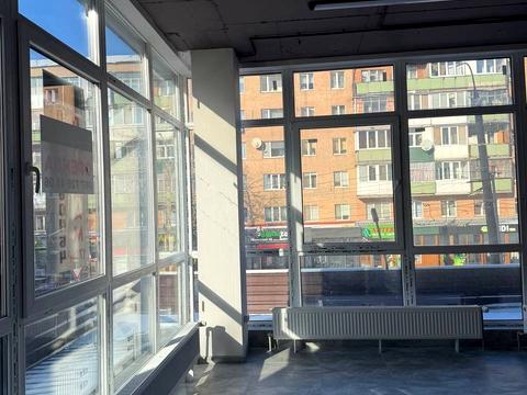 комерційна за адресою Зарічанська вул., 3/4