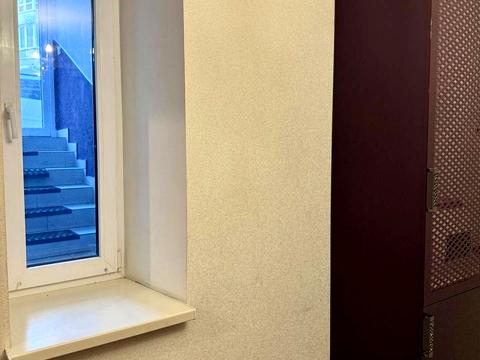 комерційна за адресою Зодчих вул., 3