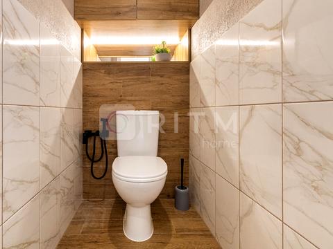 квартира за адресою Володимира Івасюка вул., 1