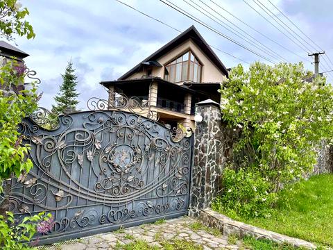 будинок за адресою Євгена Коновальця вул.