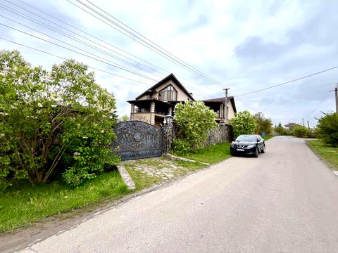 будинок за адресою Євгена Коновальця вул.