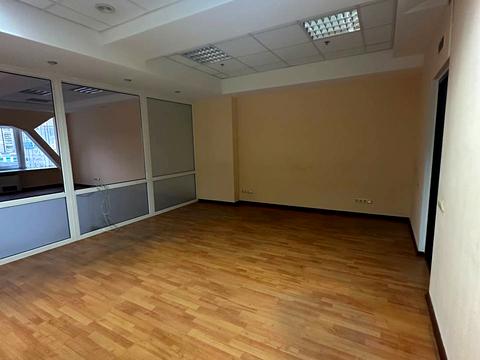 комерційна за адресою вул. Антоновича, 172