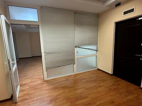 комерційна за адресою вул. Антоновича, 172