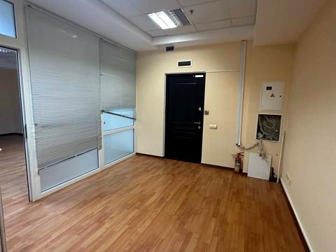 комерційна за адресою вул. Антоновича, 172