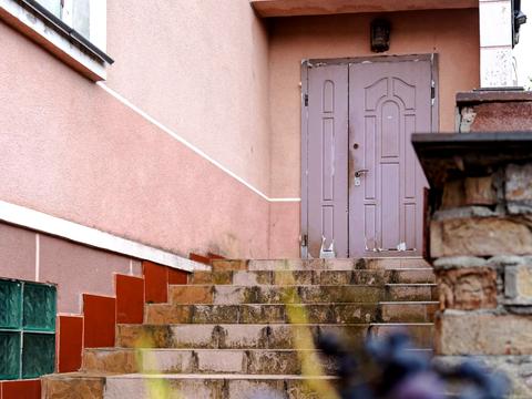 коммерческая по адресу лісова, 1