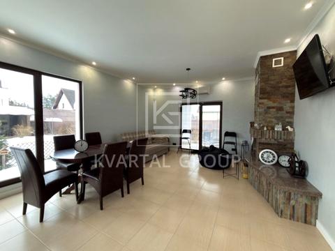 будинок за адресою Київська