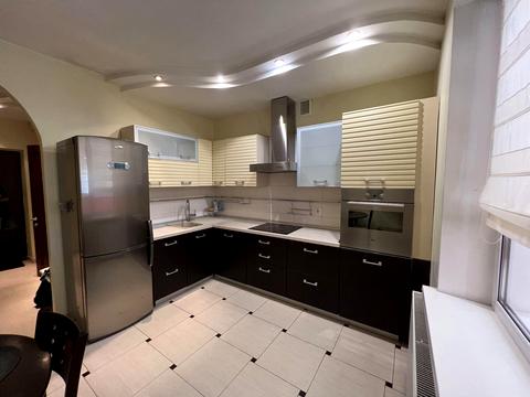 квартира по адресу Салютная ул., 1-Б