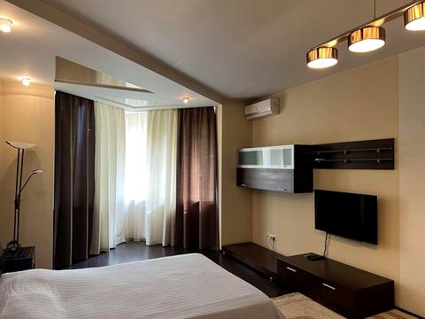 квартира по адресу Салютная ул., 1-Б