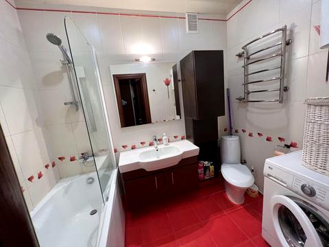 квартира по адресу Салютная ул., 1-Б