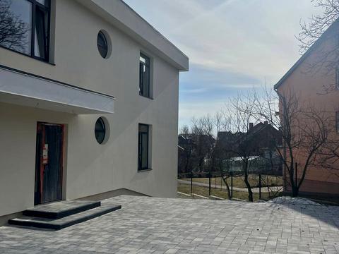 будинок за адресою Вишнева вул.