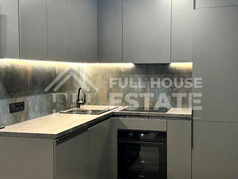 квартира за адресою Юнацька вул., 21