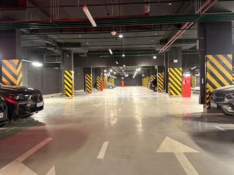 паркомісце за адресою Василя Тютюнника вул. (Анрі Барбюса), 43