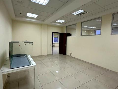 комерційна за адресою Антоновича вул. (Горького), 172