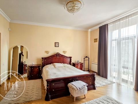 квартира за адресою Андрія Мельника вул. (), 5