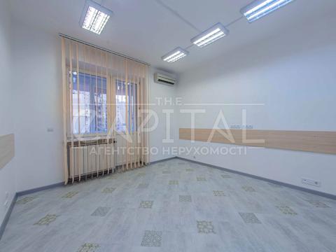 коммерческая по адресу Левка Лукьяненко ул. (Маршала Тимошенко), 21к7