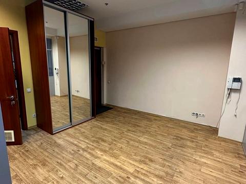 комерційна за адресою Антон, 172