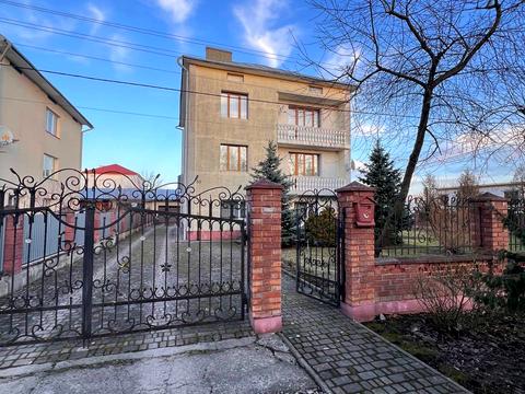 дом по адресу Василя Стуса ул.