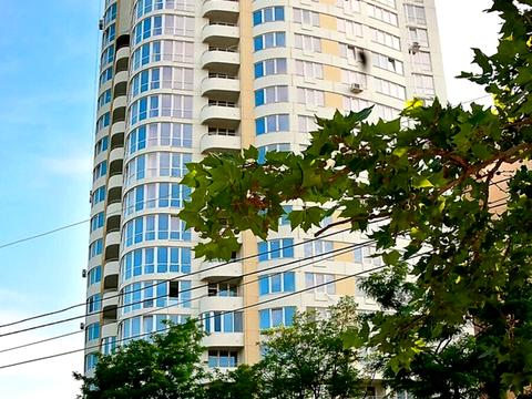 квартира за адресою Літературна вул., 12а, к.1