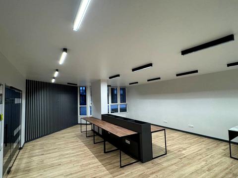 комерційна за адресою Івана Франка вул., 40 к1