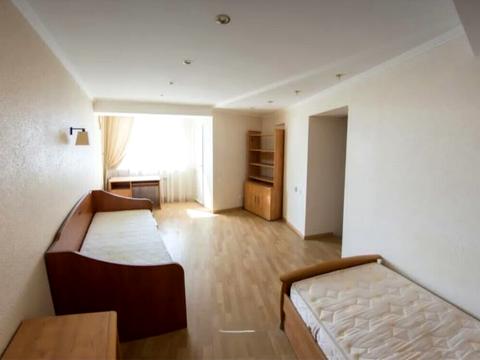 квартира за адресою Захисників України вул. (1-го Травня), 8а