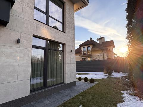 дом по адресу Травнева