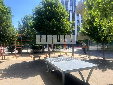 комерційна за адресою Київ, Набережно-Рибальська дорога вул., 3