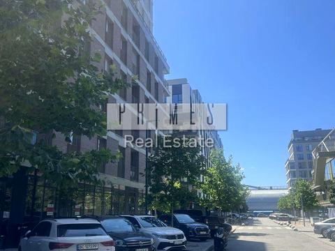 комерційна за адресою Київ, Набережно-Рибальська дорога вул., 3