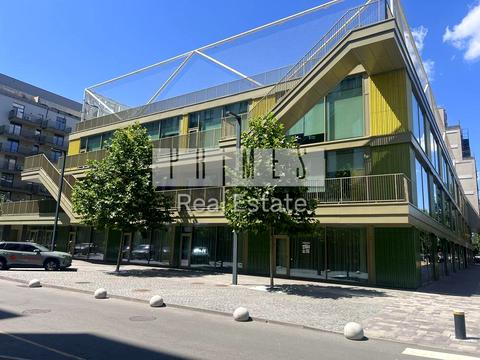 комерційна за адресою Київ, Набережно-Рибальська дорога вул., 3