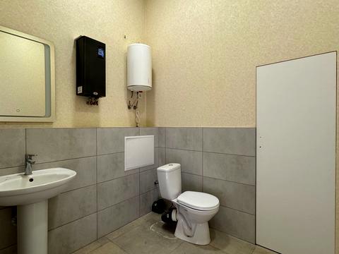 комерційна за адресою Валерія Лобановського просп., 144