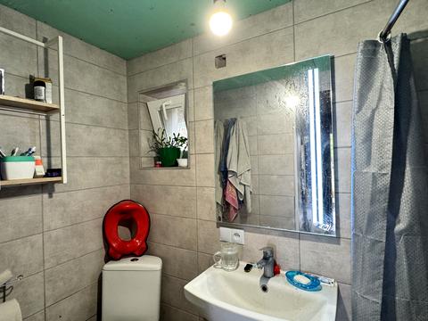 будинок за адресою Азовсталі вул., 42/2