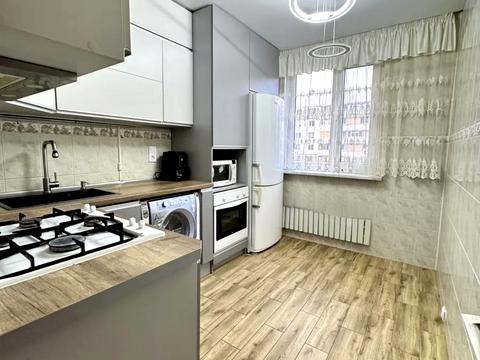 квартира по адресу Метростроителей ул., 42