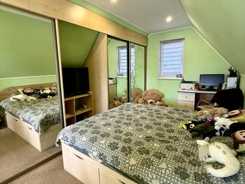 будинок за адресою 3 квіткова, 5