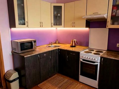 квартира за адресою Київ, Миколи Голего вул. (Лебедєва-Кумача), 5