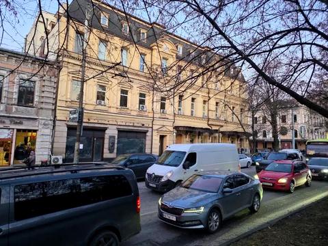 коммерческая по адресу Дмитрия Яворницкого просп. (Карла Маркса), 40