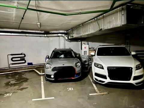 паркомісце за адресою Київ, Чоколівський бульв., 42-А