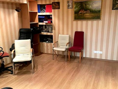 комерційна за адресою Київ, Єреванська вул., 8