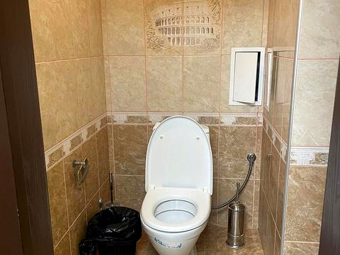 комерційна за адресою Київ, Єреванська вул., 8