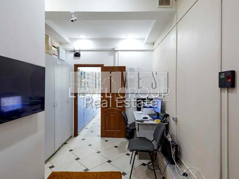 комерційна за адресою Антоновича вул. (Горького), 93