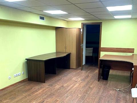 комерційна за адресою Київ, Єреванська вул., 8