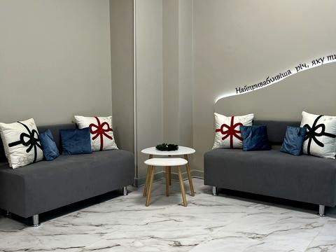 коммерческая по адресу Независимой Украины ул. (40 лет Советской Украины), 37