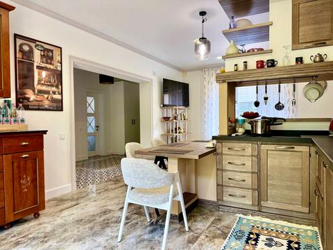 будинок за адресою Єдина